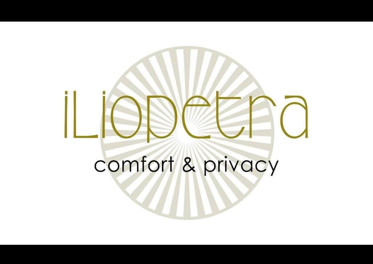 4 Iliopetra 度假居 Skála Sotíros
